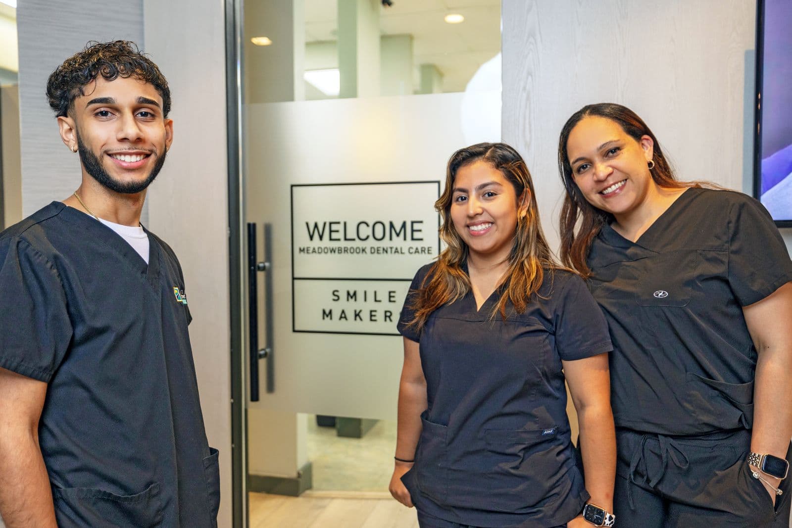 The full Meadowbrook Dental team